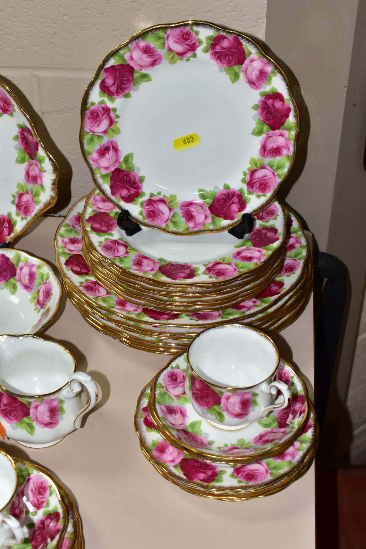 A QUANTITY OF ROYAL ALBERT OLD ENGLISH ROSE TEA AND DINNERWARES, comprising five tea cups (one - Image 6 of 7