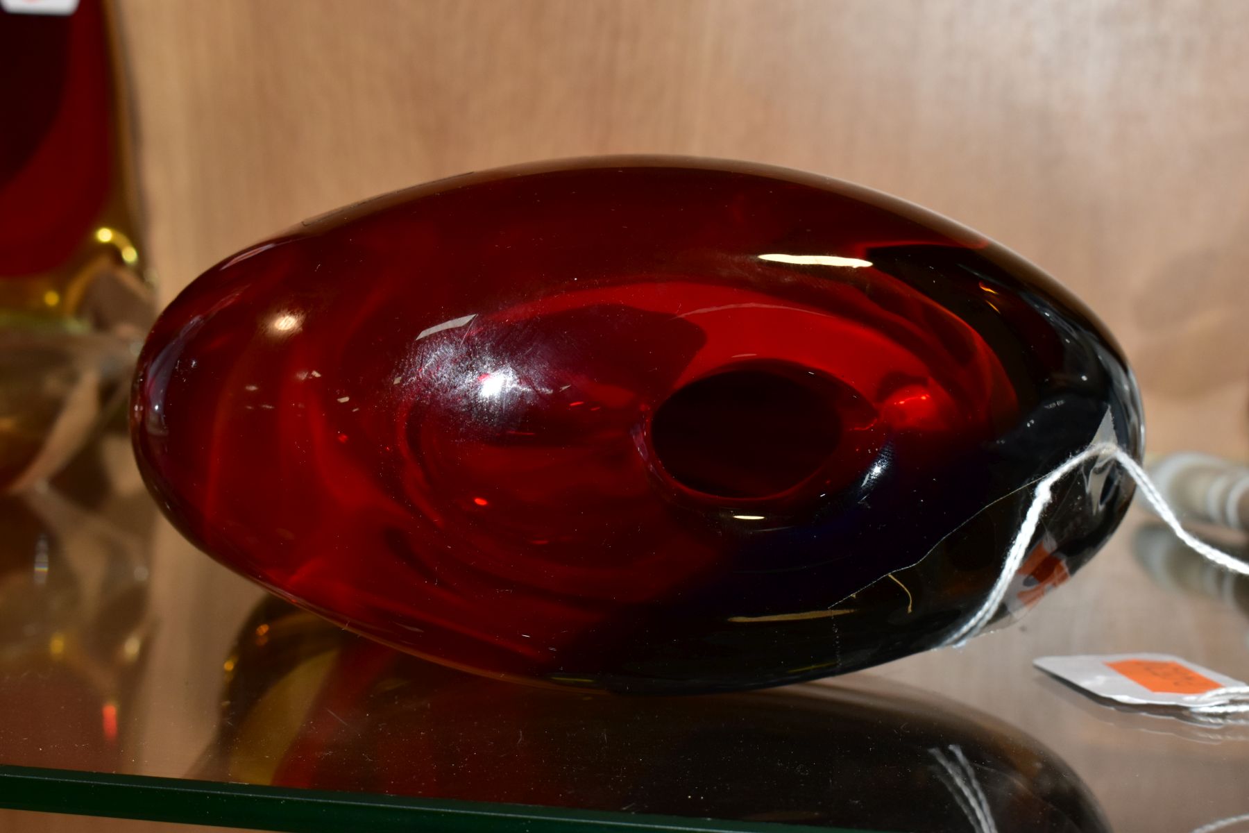 A MURANO OBALL TRI COLOUR CASED GLASS VASE, in red, blue and amber, bears betched signature to the - Image 4 of 6