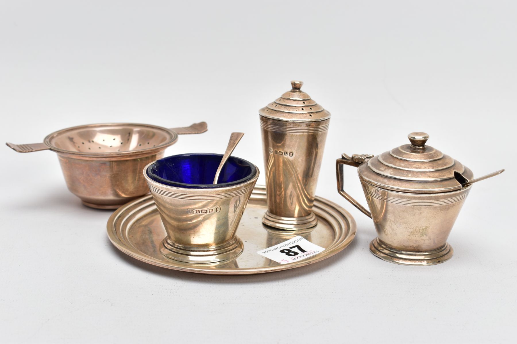 A SELECTION OF SILVER ITEMS, to include a small silver salver stepped rim, hallmarked 'Barker - Image 2 of 6