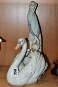 TWO LLADRO SCULPTURES, comprising a swan with wings spread, No 5231, issued 1984 retired 2004,