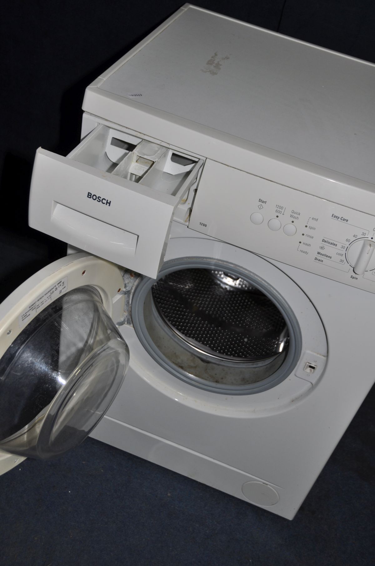 A BOSCH 1200 WASHING MACHINE (PAT pass and powers up not tested any further) - Image 2 of 2