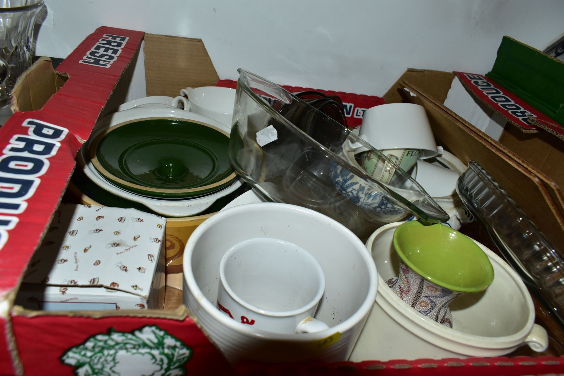 SIX BOXES OF CERAMICS AND GLASSWARE, including Queensberry part coffee service, assorted serving - Image 6 of 7