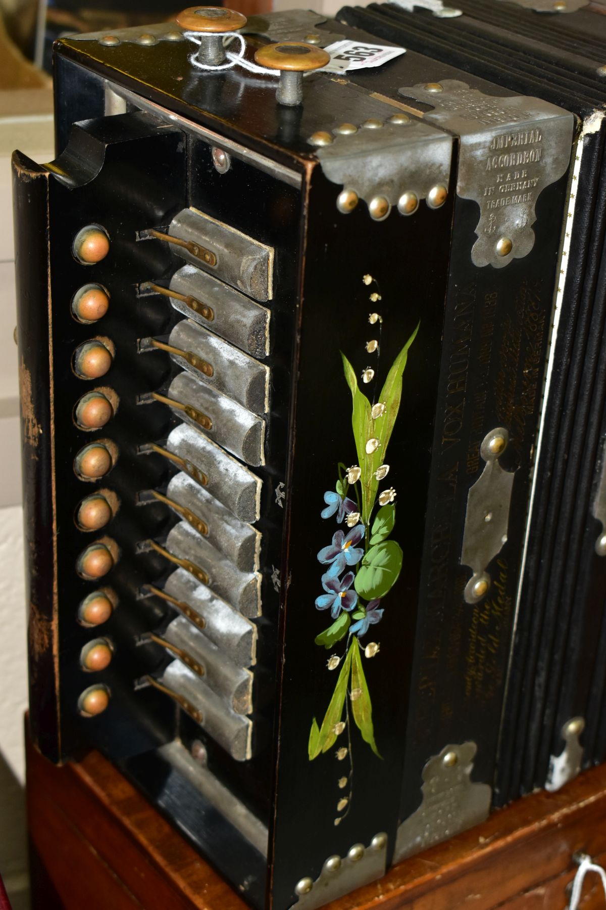 A LATE 19TH CENTURY CASED GERMAN IMPERIAL MARCELLA VOX HUMANA ACCORDIAN, with ten buttons, - Image 2 of 8