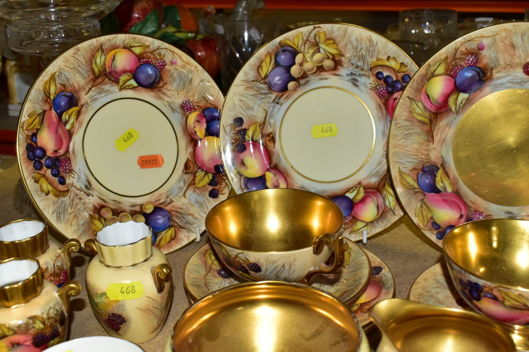 A COLLECTION OF AYNSLEY FRUIT STUDY (ORCHARD GOLD) AND FLOWER STUDY CUPS, SAUCERS, PLATES, VASES, - Image 12 of 13