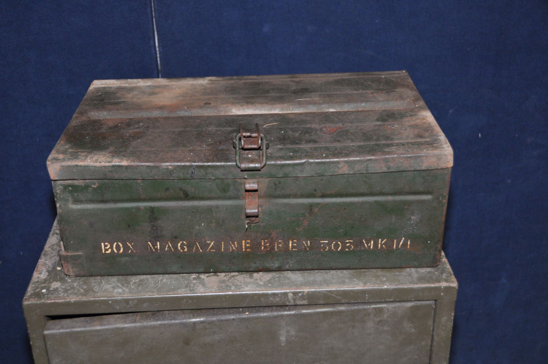 AN INDUSTRIAL METAL CABINET with key width 44cm depth 38cm height 91cm, a vintage Ammo box with Bren - Image 2 of 4