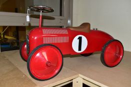 A GREAT GIZMOS CHILDS SIT ON CLASSIC RACING CAR, of steel construction with plastic seat and grille,