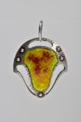 AN EARLY 20TH CENTURY MURRLE BENNETT SILVER ENAMEL PENDANT, the hammered panel with pierced and