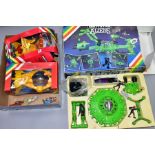 A BOXED BRITAINS SPACE ALIENS BOXED SET, No.9148, boxed Stargard Space Craft, No.9110 and Staragrd