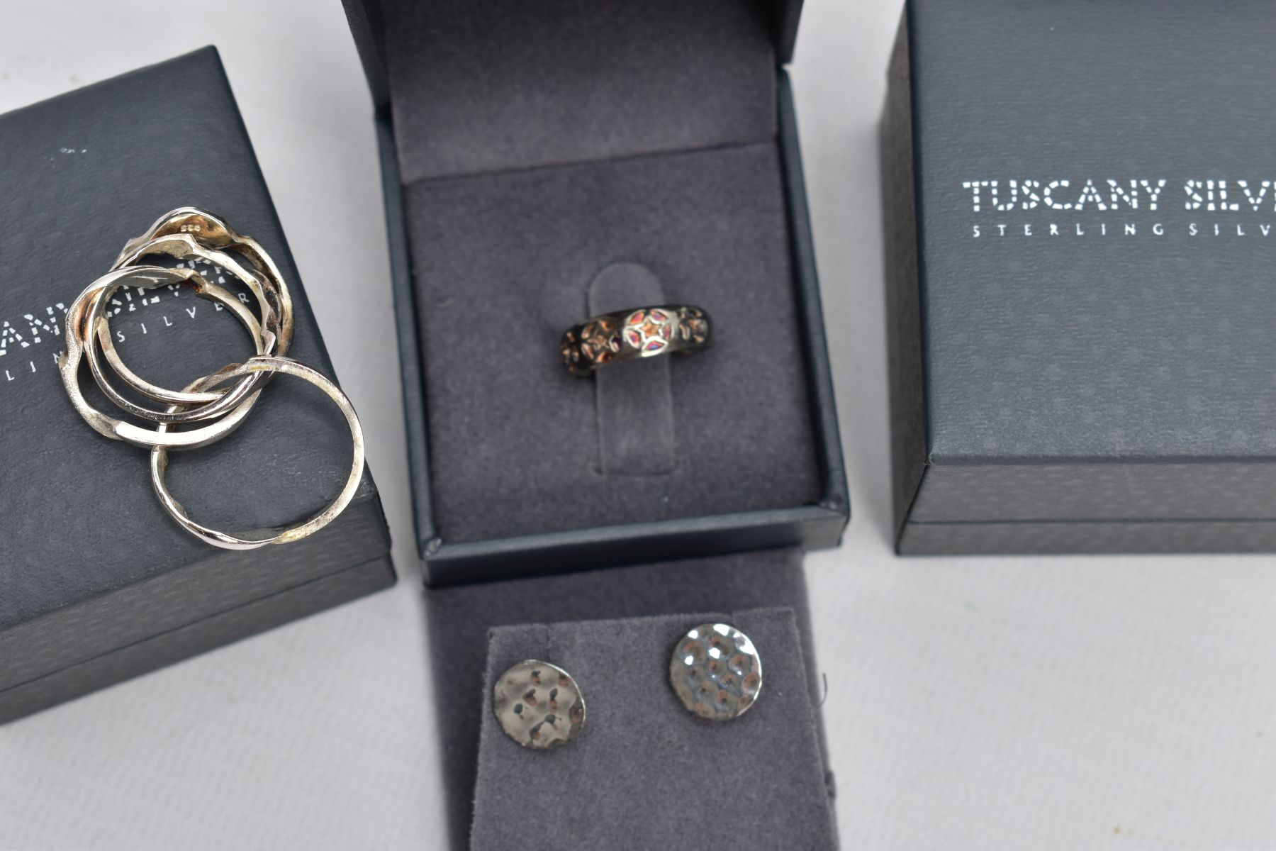 NINE ITEMS OF 'TUSCANY SILVER' JEWELLERY, to include a bracelet, two rings, three pairs of - Image 3 of 8