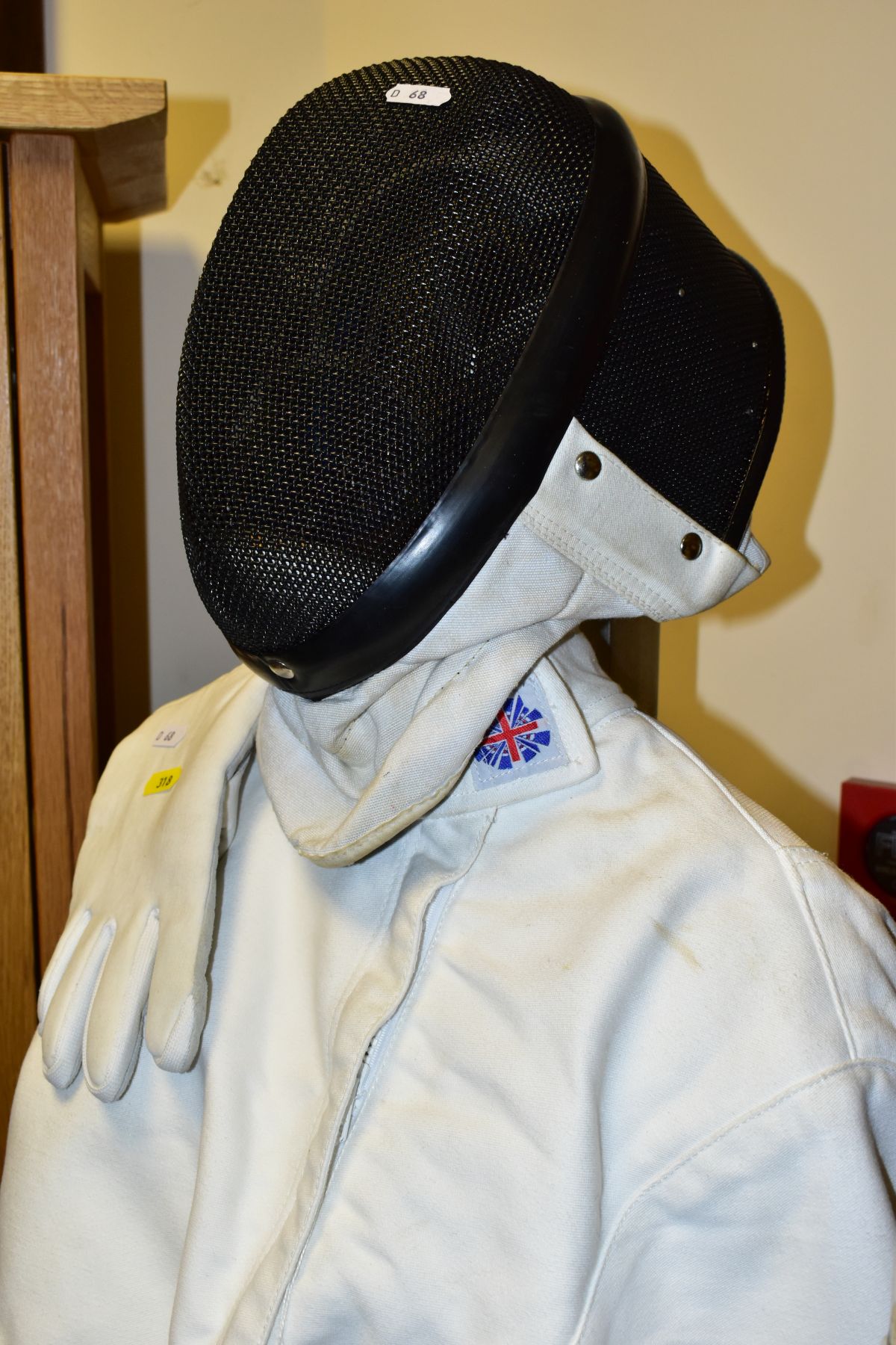 LEON PAUL FENCING MASK, JACKET, FOIL AND BAG, together with a glove (unmarked) - Image 2 of 8