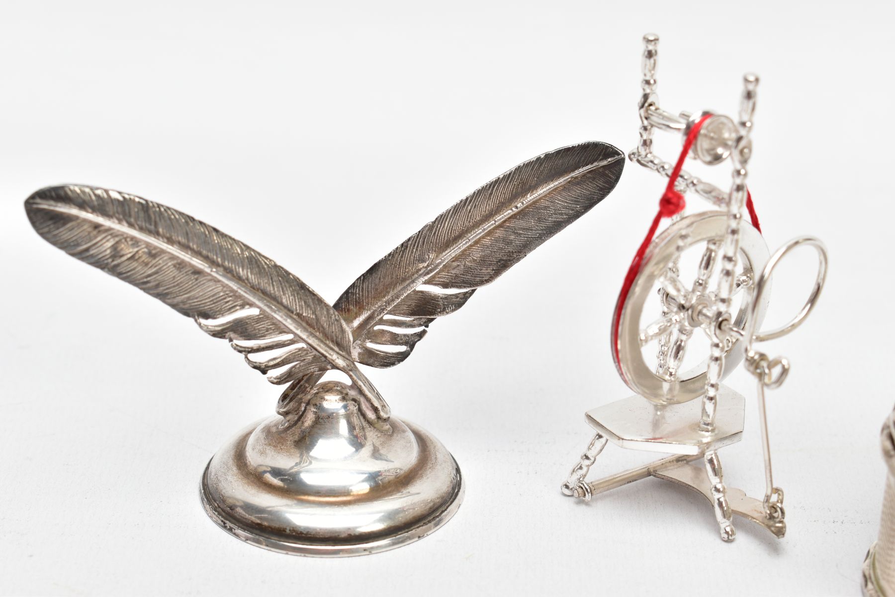 A COLLECTION OF SILVER AND WHITE METAL ITEMS, to include four hallmarked silver napkin rings, two of - Image 5 of 7