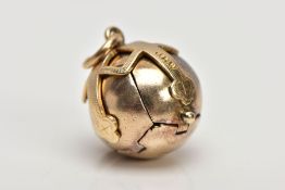 A MASONIC BALL CHARM/PENDANT, opening to reveal engraved Masonic symbols, ball stamped 9ct & Sil,
