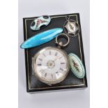 FIVE ITEMS OF JEWELLERY, to include an early 20th century silver pocket watch, with Roman numerals