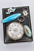 FIVE ITEMS OF JEWELLERY, to include an early 20th century silver pocket watch, with Roman numerals