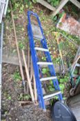 A PAINTED ALUMINIUM STEP LADDER 166cm high and five garden tools (6)