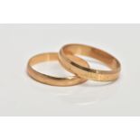 TWO 9CT GOLD WEDDING BANDS, each of a plain polished design, both with 9ct gold hallmarks for London