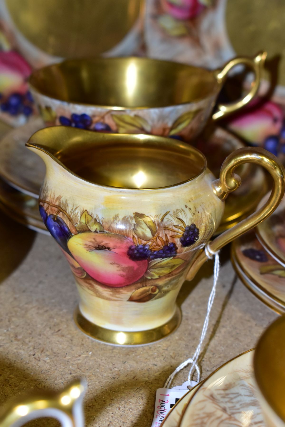 A COLLECTION OF AYNSLEY FRUIT STUDY (ORCHARD GOLD) AND FLOWER STUDY CUPS, SAUCERS, PLATES, VASES, - Image 8 of 13