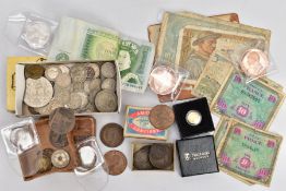 A SMALL CARDBOARD BOX OF COINS to include a boxed Hattons quarter sovereign UNA & Lion, two Zuid