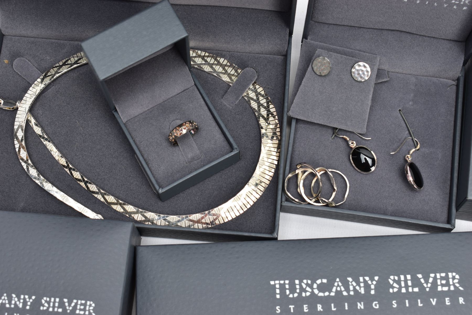 NINE ITEMS OF 'TUSCANY SILVER' JEWELLERY, to include a bracelet, two rings, three pairs of - Image 6 of 8