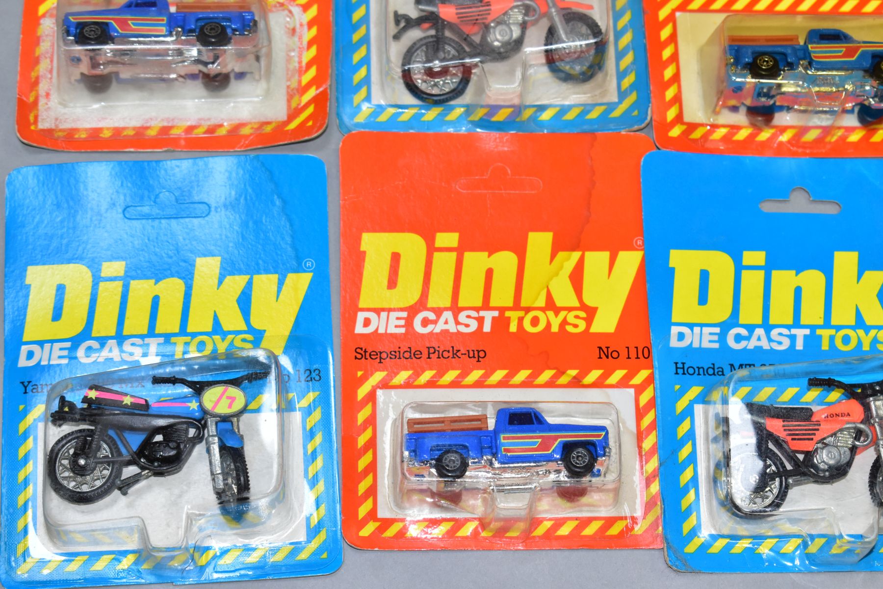 A QUANTITY OF BOXED AIRFIX DINKY TOYS, assorted cars and motorbikes from the Hong Kong made range - Image 4 of 6