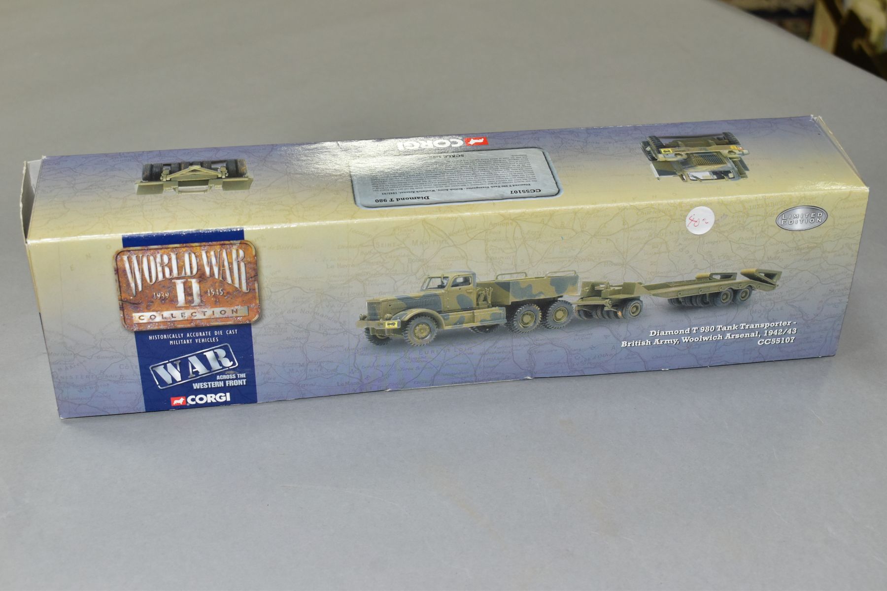 A BOXED CORGI CLASSICS WWII COLLECTION 'WAR ACROSS THE WESTERN DESSERT', DIAMOND T 980 TANK