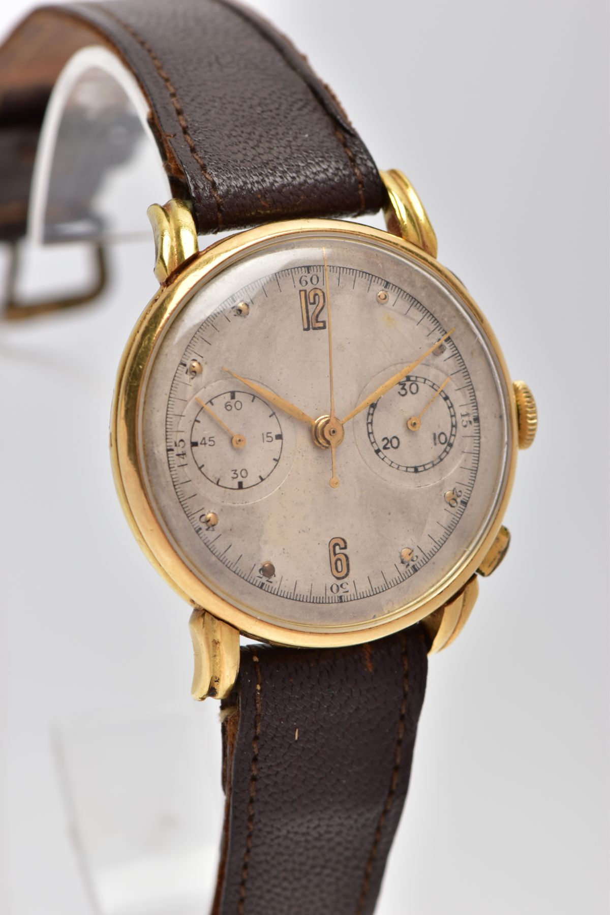 A MINERVA 18CT GOLD TWIN DIAL CHRONOGRAPH WRISTWATCH, discoloured silver dial with gold coloured - Image 2 of 6