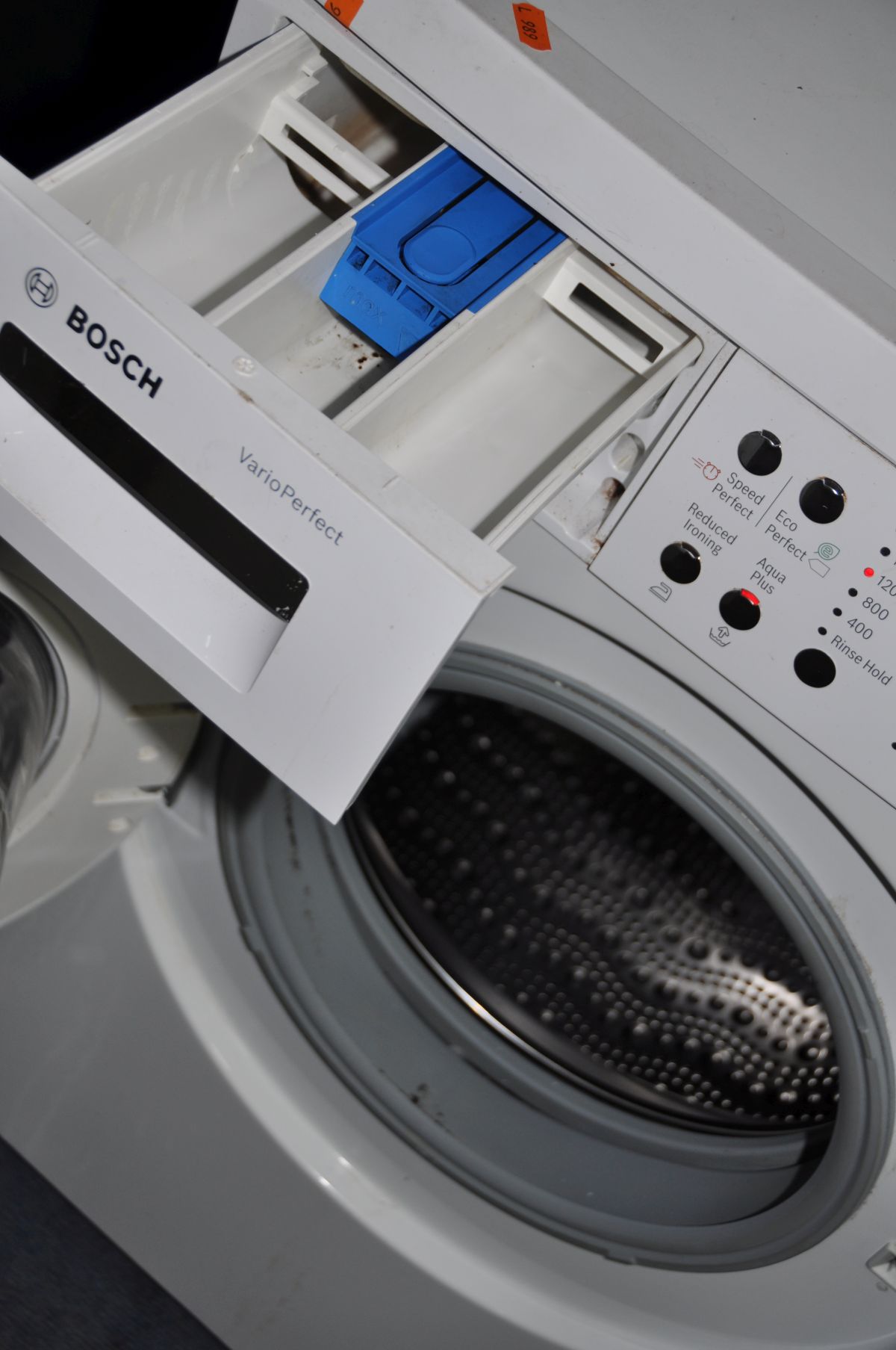 A BOSCH VARIO PERFECT WASHING MACHINE (PAT pass and powers up) - Image 2 of 2