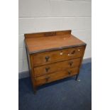 AN EARLY 20TH CENTURY OAK CHEST OF THREE DRAWERS, width 86cm x depth 44cm x height 85cm