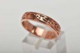 A 9CT ROSE GOLD CLOGAU BAND RING, the 'Annwyl' ring is designed with an applied Celtic weave pattern