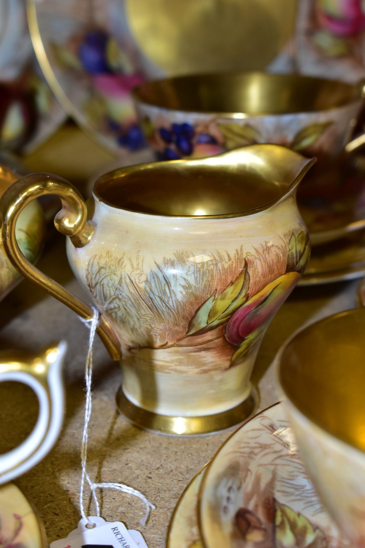 A COLLECTION OF AYNSLEY FRUIT STUDY (ORCHARD GOLD) AND FLOWER STUDY CUPS, SAUCERS, PLATES, VASES, - Image 7 of 13