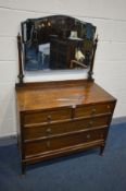 AN EARLY 20TH CENTURY OAK DRESSING CHEST, with a single mirror and four drawers, width 99cm x
