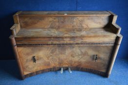 A STECK ART DECO BOOKMATCHED FIGURED WALNUT AND ROSEWOOD CROSSBANDED OVERSTRUNG UPRIGHT PIANO,