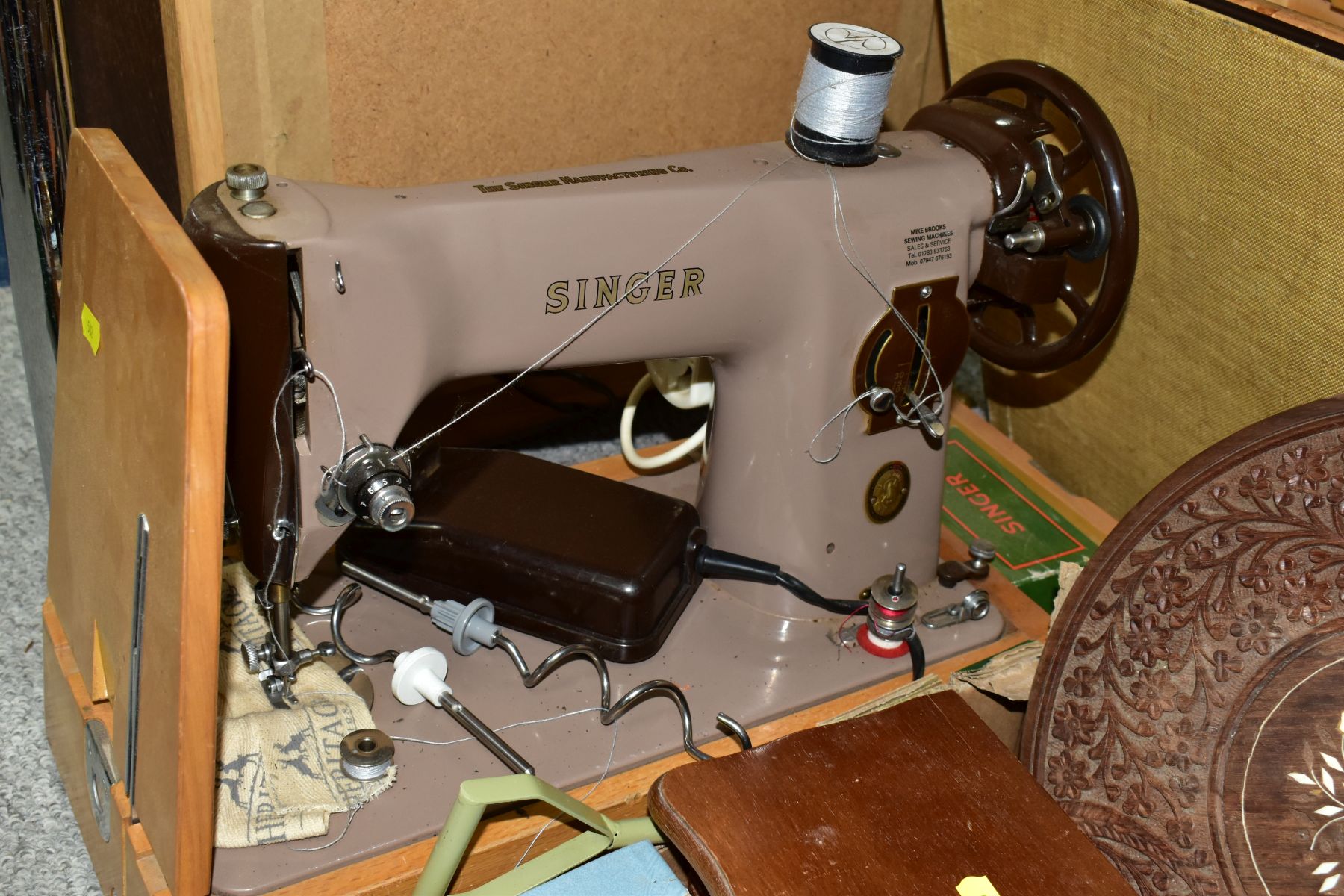 A BOX AND LOOSE SUNDRY ITEMS ETC, to include a Singer 201K sewing machine with accessories, boxed - Image 2 of 5