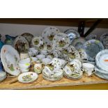 F.R.GRAY & SONS LTD ALDRIDGE DINNERWARES, decorated with Pheasants, comprising ten 27.5cm plates,