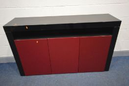 A MODERN BLACK AND BURGUNDY GLOSS FINISH SIDEBOARD, with three cupboard doors, width 155cm x depth