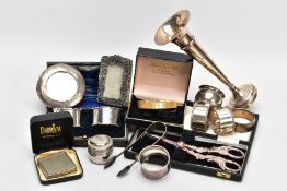 A SELECTION OF SILVER AND SILVER PLATED WARE, to include a cased pair of silver napkin rings, a