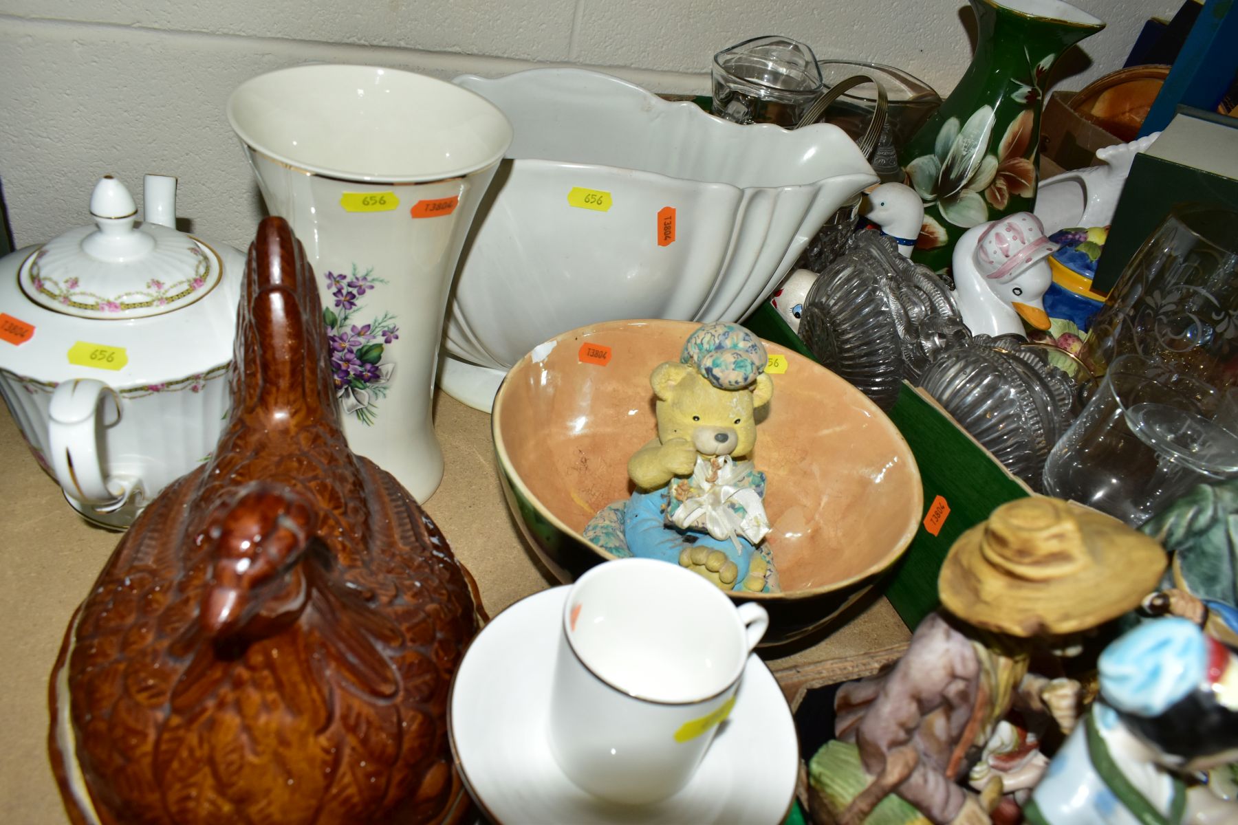 TWO BOXES AND LOOSE 20TH CENTURY FIGURAL ORNAMENTS, boxed tea cups and saucers, a pair of - Image 10 of 13