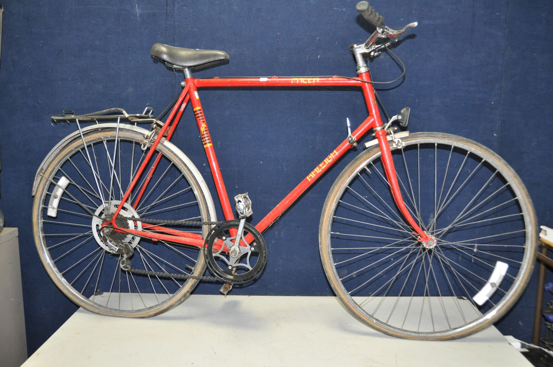 A RALEIGH PACER VINTAGE GENTS BIKE with 5 speed gears 21in frame and a Halfords Espada gents