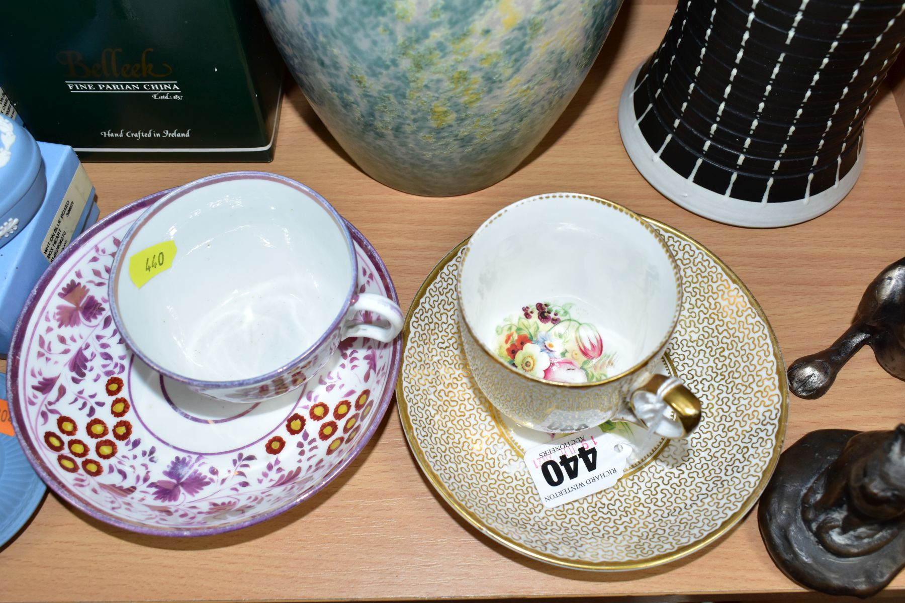 A GROUP OF CERAMICS, STONEWARE etc, comprising a Bridgwood & Son Victorian teacup and saucer, a - Image 9 of 9