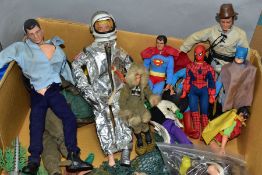 A QUANTITY OF UNBOXED AND ASSORTED ACTION MAN AND OTHER FIGURES AND ACCESSORIES, to include two