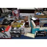 FIVE BOXES AND LOOSE KITCHEN RELATED ITEMS, STONWARE, PYREX, ETC, to include tupperware, some