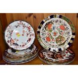 ELEVEN LATE 19TH CENTURY DERBY AND ROYAL CROWN DERBY PLATES IN A VARIETY OF IMARI PATTERNS,