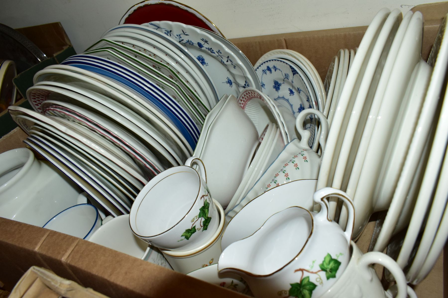 FIVE BOXES OF CERAMIC TEA/DINNER WARES, to include Wedgwood (various patterns), Coalport (Ming - Image 12 of 12