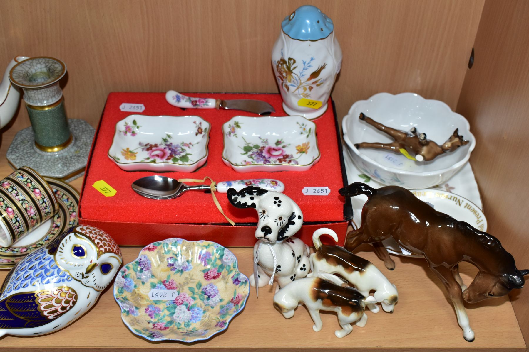 A GROUP OF CERAMICS AND ORNAMENTS, TABLEWARES etc, to include Beswick Puppit dog No 1002, two