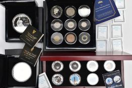 A GROUP OF BOXED BRADFORD EXCHANGE COINAGE to include a 1997 five pound coin with other 1961 year of