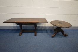 AN EARLY 20TH CENTURY OAK CIRCULAR PEDESTAL OCCASIONAL TABLE, diameter 58cm x height 44cm,