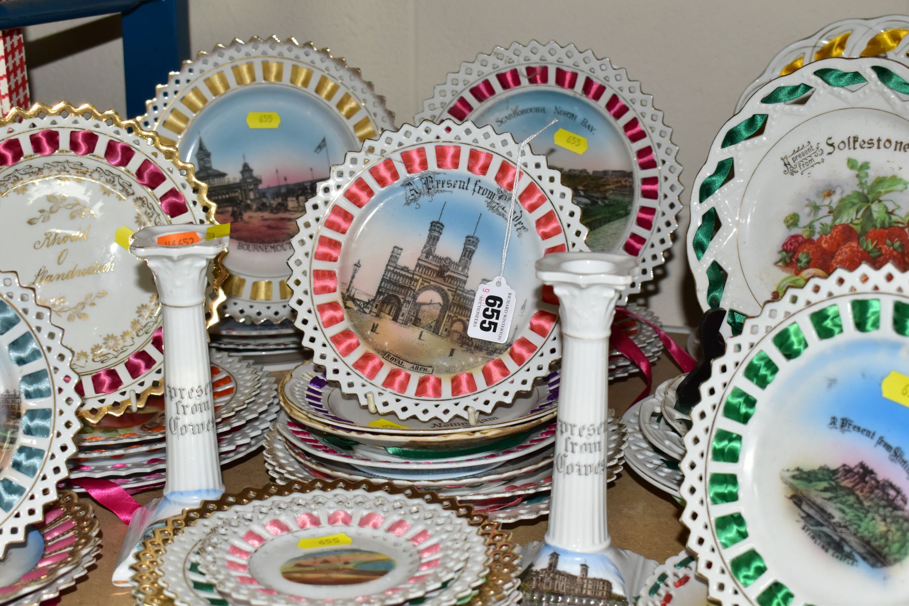 A QUANTITY OF LATE 19TH/EARLY 20TH CENTURY CONTINENTAL PORCELAIN SOUVENIR RIBBON PLATES, etc, - Image 8 of 8