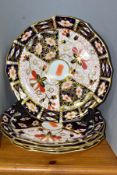 A SET OF FIVE ROYAL CROWN DERBY IMARI 2451 PATTERN DESSERT PLATES, wavy rims, date ciphers for 1917,