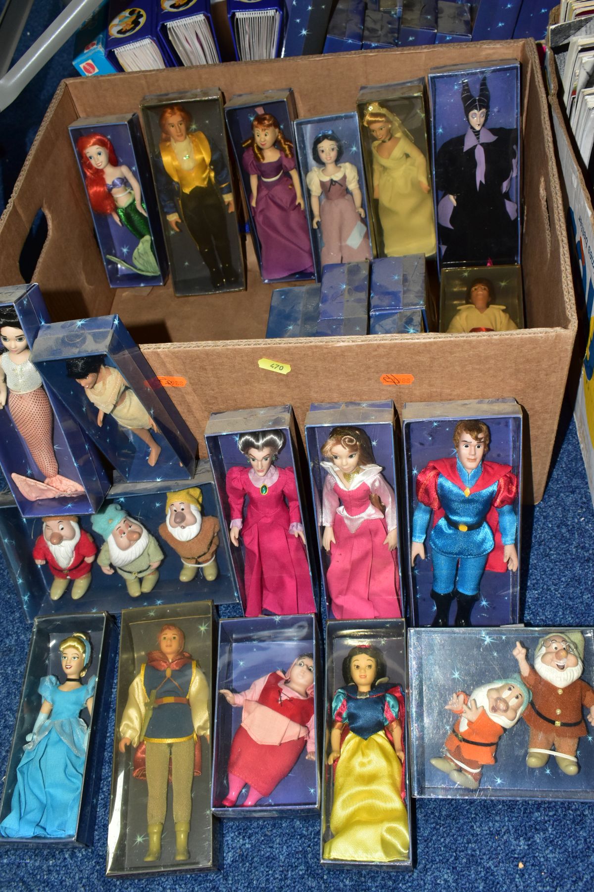 A COMPLETE SET OF THE DEAGOSTINI DISNEY PRINCESS PORCELAIN DOLL COLLECTION, dating from 2004 - Image 4 of 6