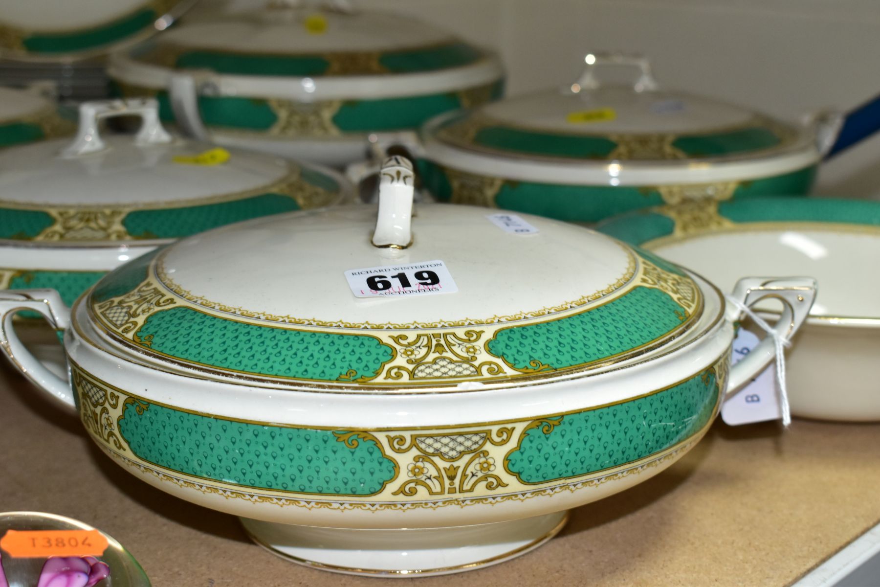 A MYOTTS ROYAL CROWN 'THE KENSINGTON' PATTERN PART DINNER SERVICE, comprising five various tureens - Image 3 of 4